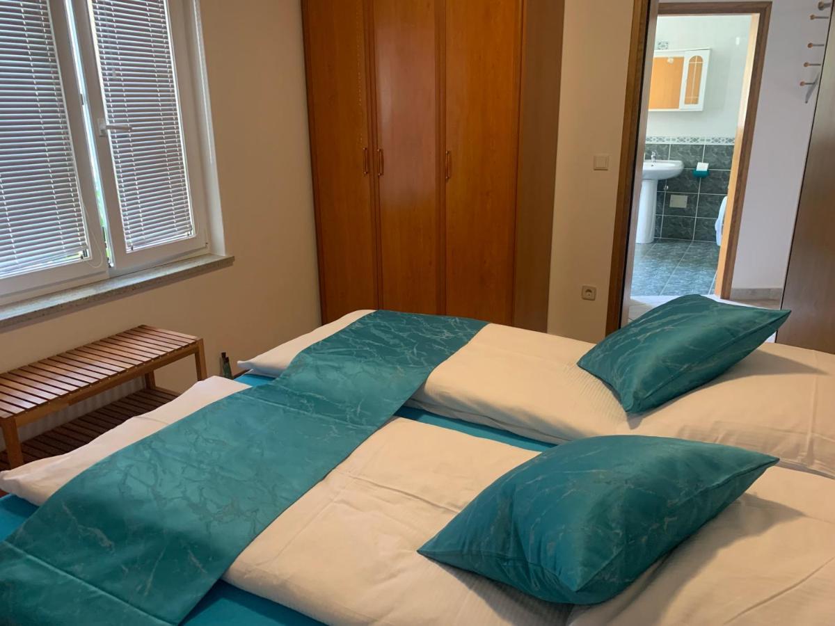 Apartmani Auer Pjescana Uvala Exterior foto