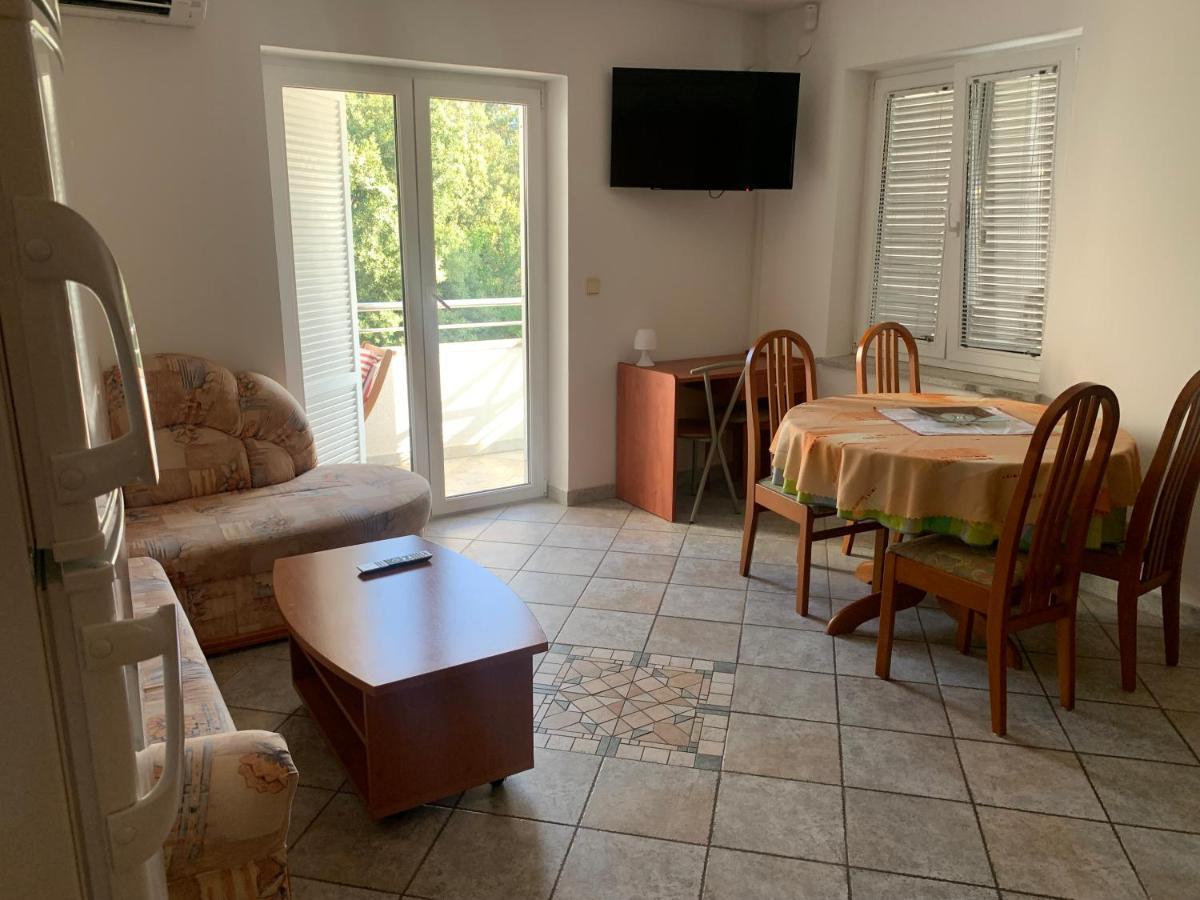 Apartmani Auer Pjescana Uvala Exterior foto