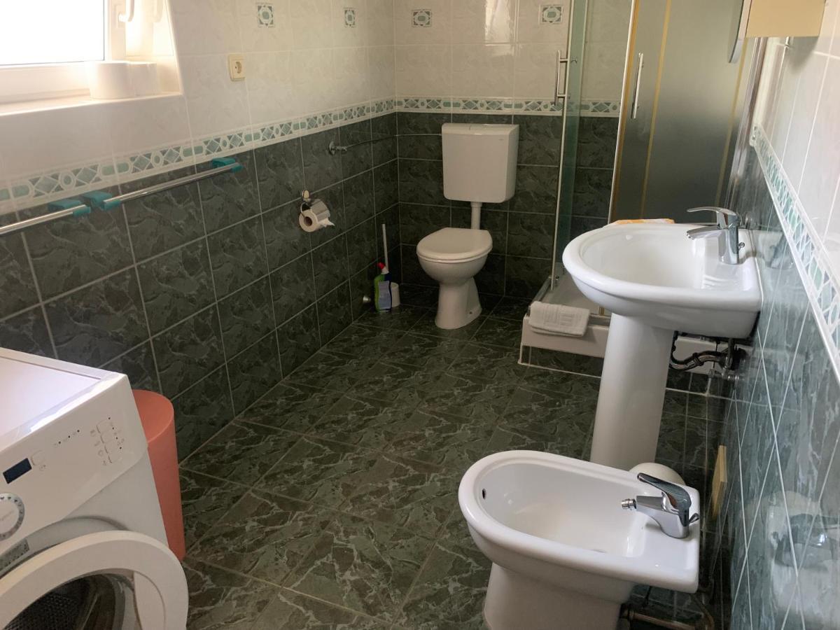 Apartmani Auer Pjescana Uvala Exterior foto