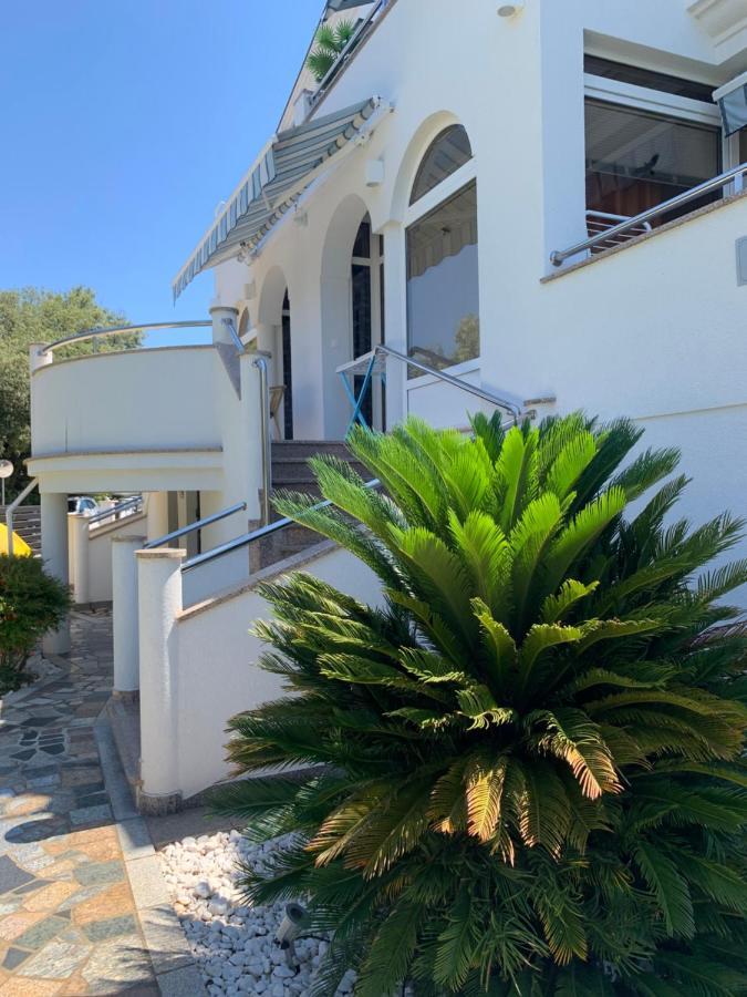 Apartmani Auer Pjescana Uvala Exterior foto