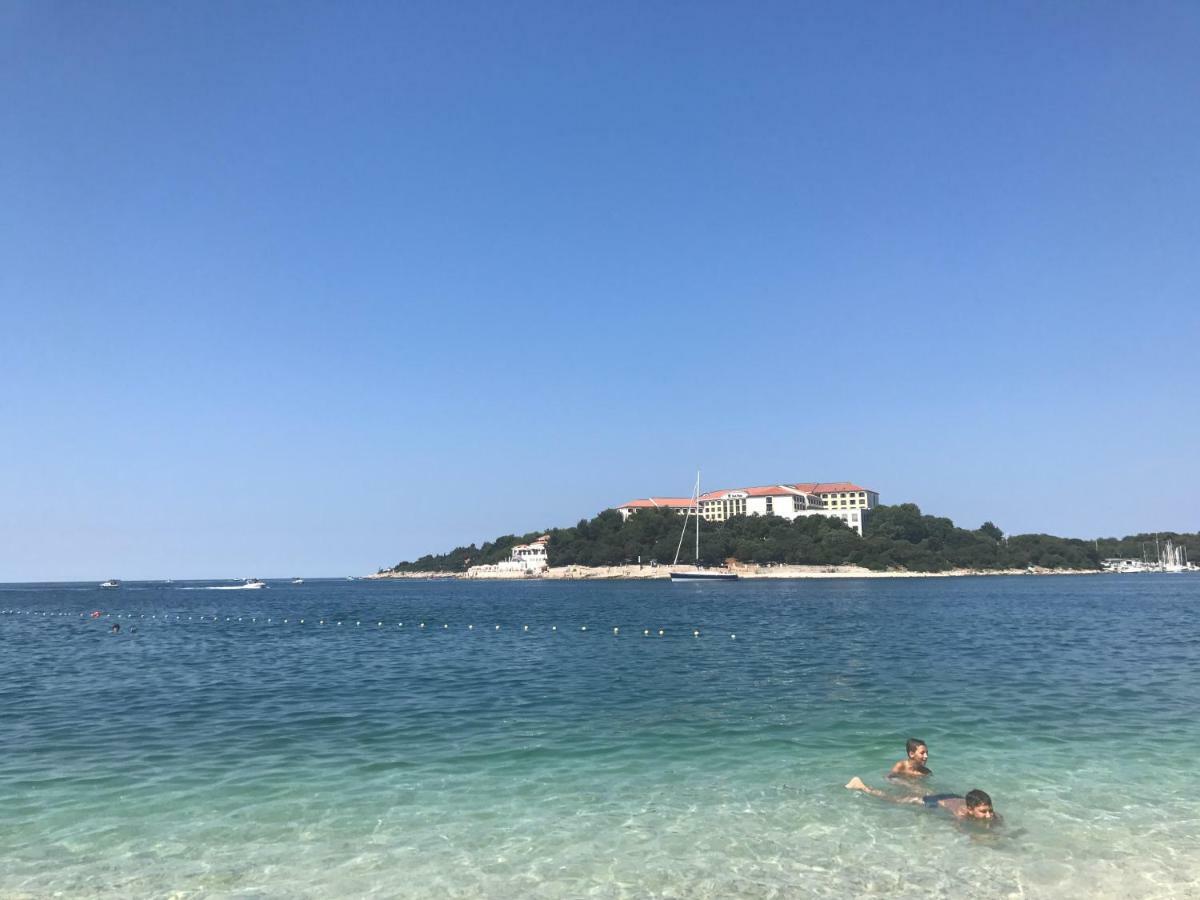 Apartmani Auer Pjescana Uvala Exterior foto